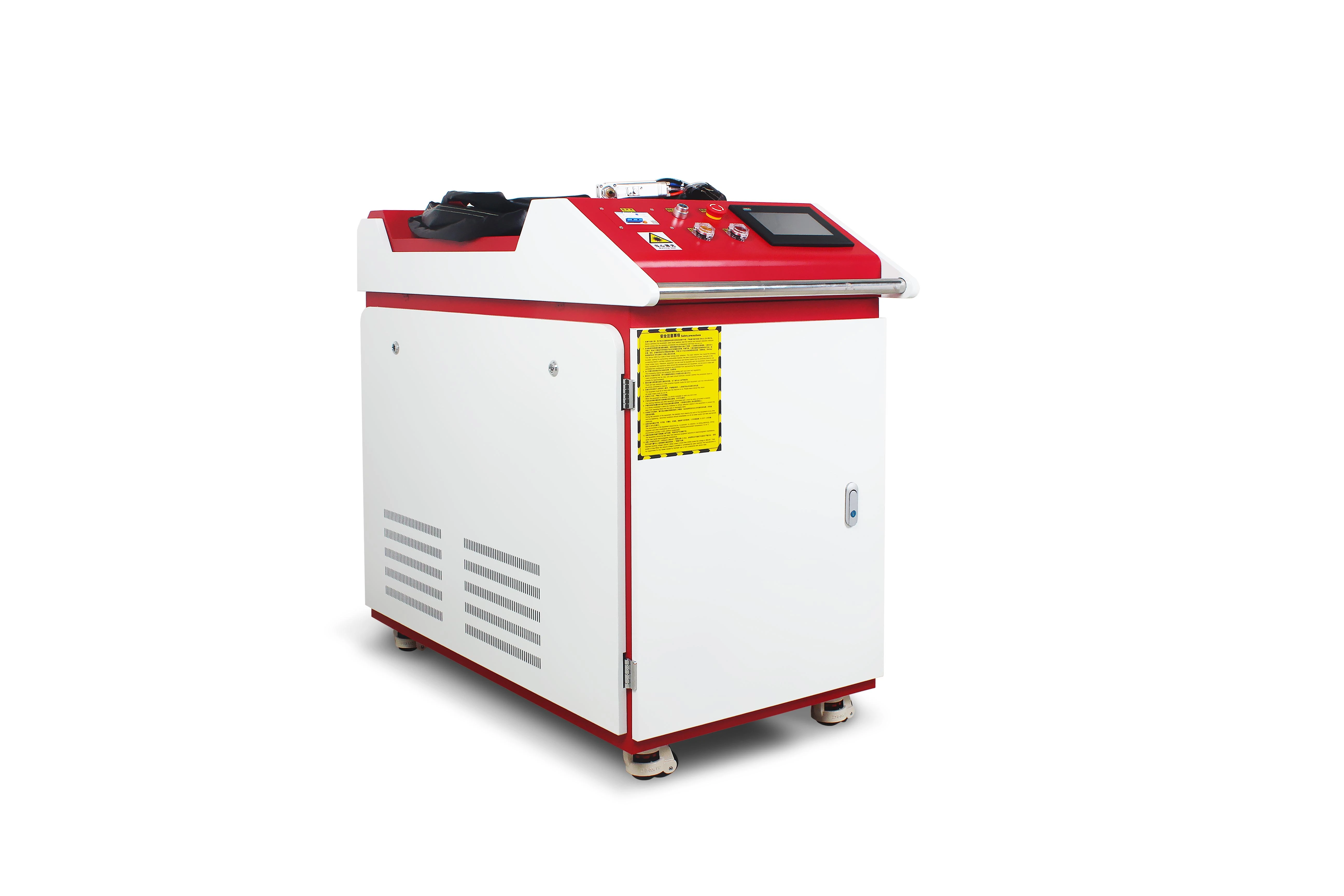 Le laser de soudage portable au laser à fibre est encore chaud